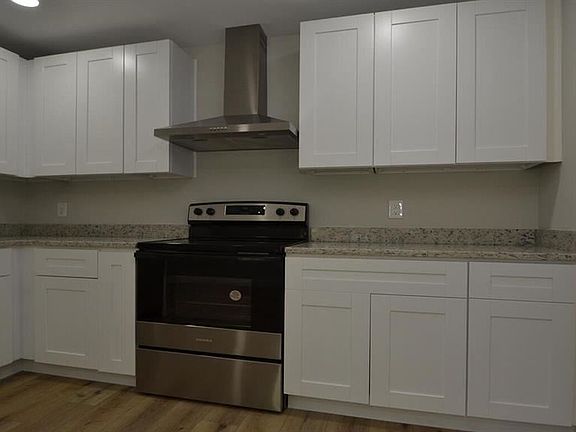 5th image of 9714 Aguila St