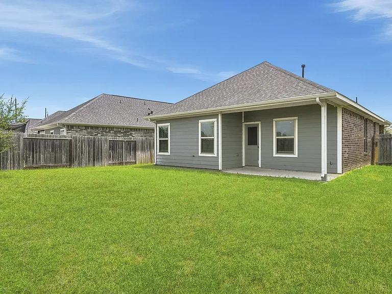 7422 French Quarter Ct — Photo 25
