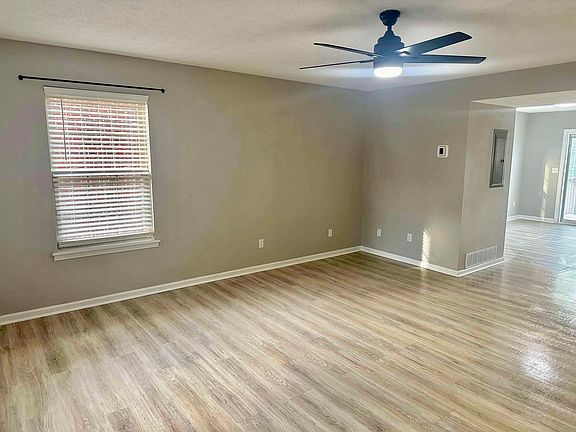 2nd image of 430 Sara Leigh Dr