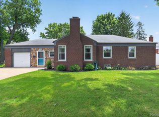 1215 Goddard St, Wyandotte, MI 48192