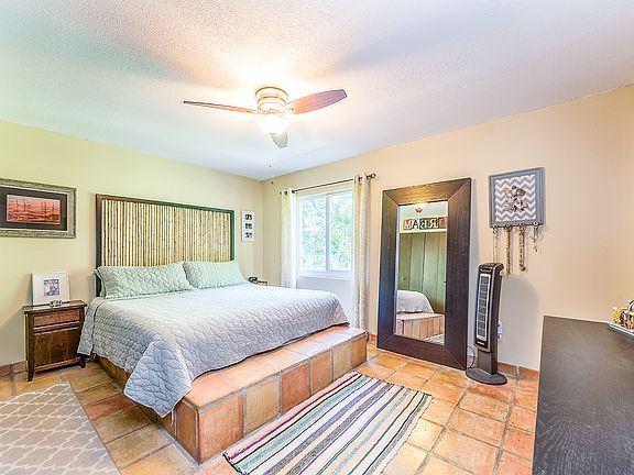 5th image of 3416 Franklin Ave