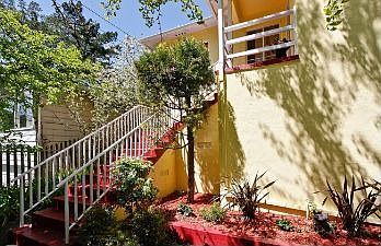 Entrance :: 5 Traxler