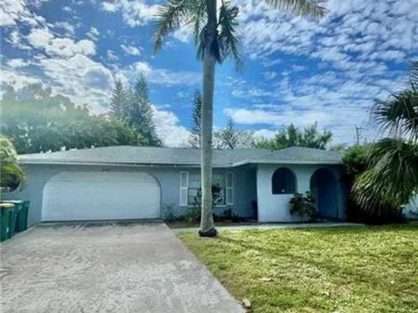 (undisclosed Address), NAPLES, FL 34116