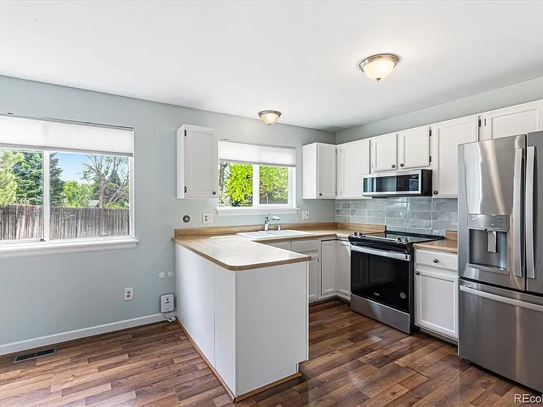 4418 S Argonne Way — Photo 2