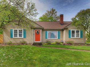 1918 Lake Michigan Dr NW, Grand Rapids, MI 49504