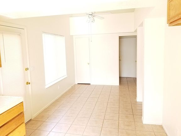 5th image of 1747 Yellowwood Dr