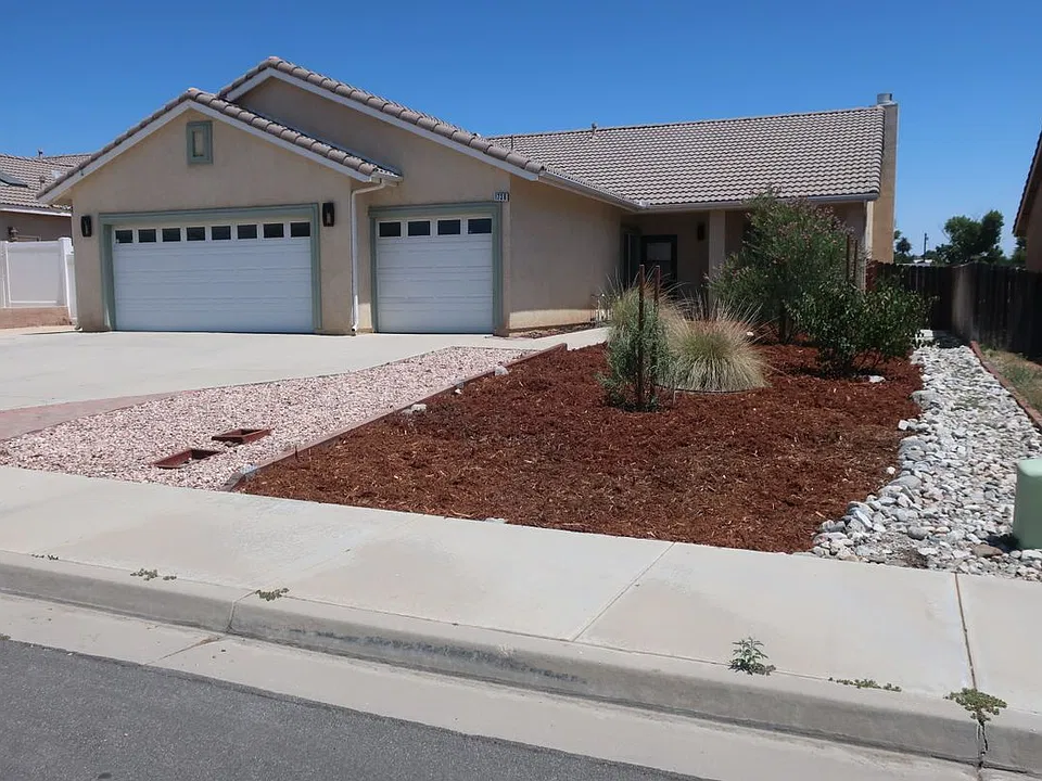 1738 Shane Ln