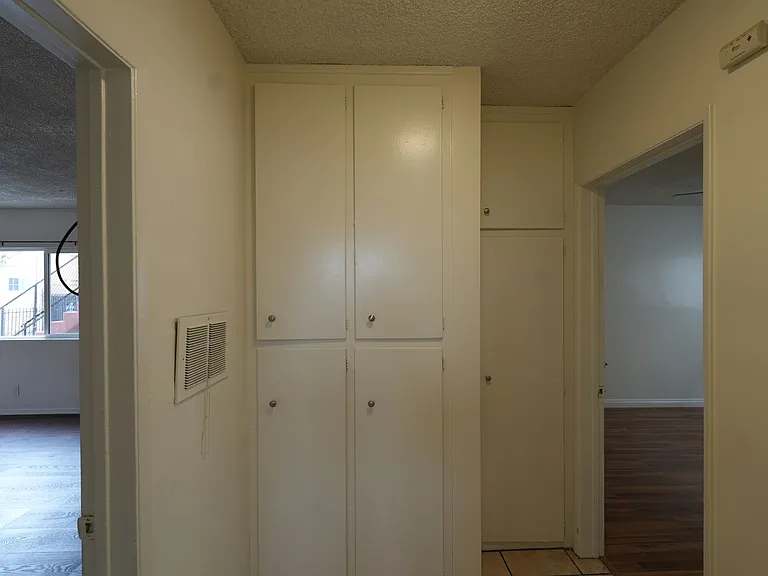 11915 Manor Dr — Photo 19
