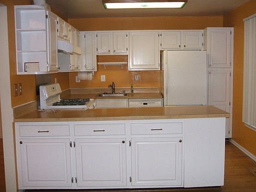 4th image of 8200 Cedar Landing Ct
