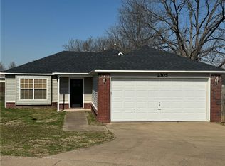 2305 Cody Ct, Siloam Springs, AR 72761