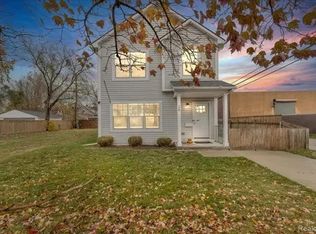 26 W Garfield Ave, Hazel Park, MI 48030