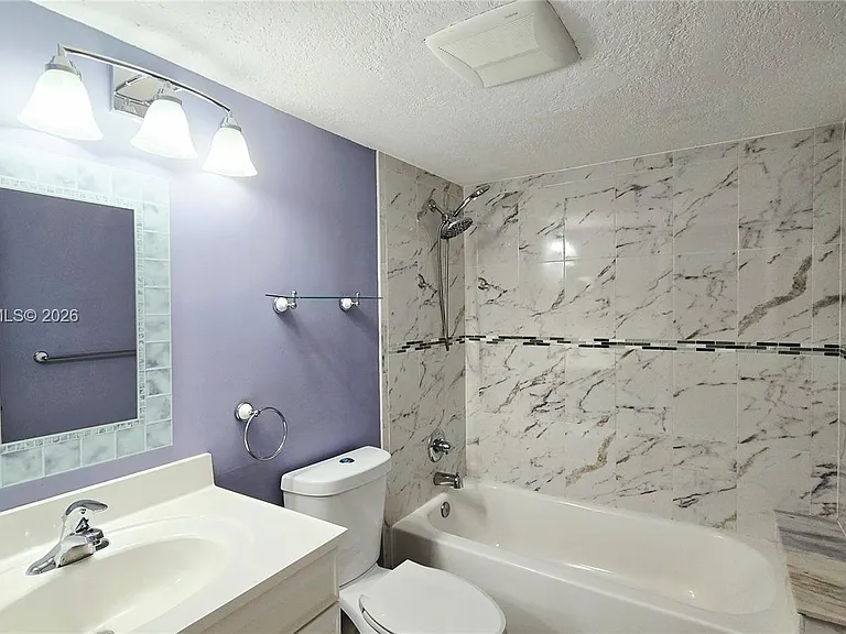 202 Foxtail Dr #G2 — Photo 7