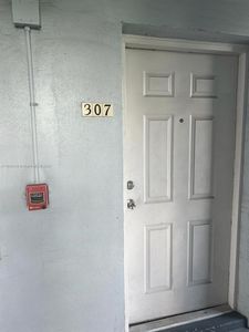 1610 NW North River Dr APT 307, Miami, FL, 33125