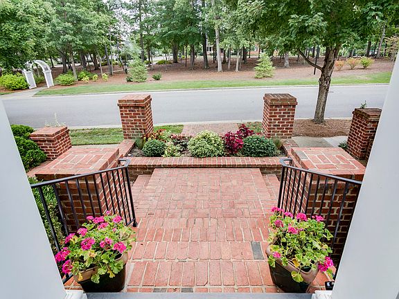 5th image of 505 Daybreak Square
