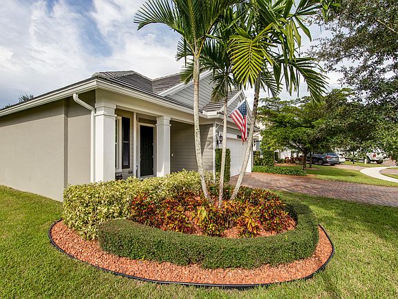 Home For Sale In Oak Haven