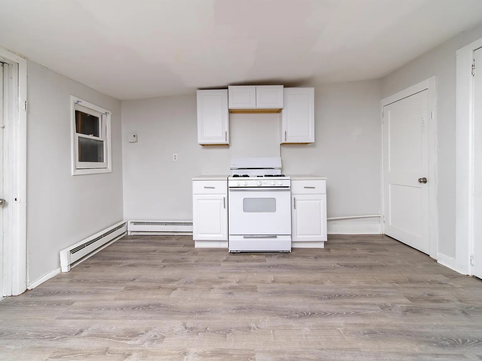 169 Hutton St - Unit 2 Front — Photo 2