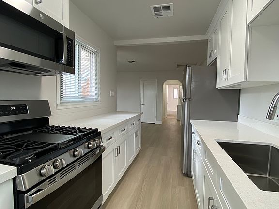 5th image of 143 W Reed St