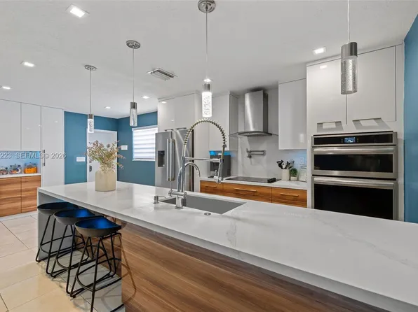 2210 NW 47th Ave, Lauderhill, FL 33313