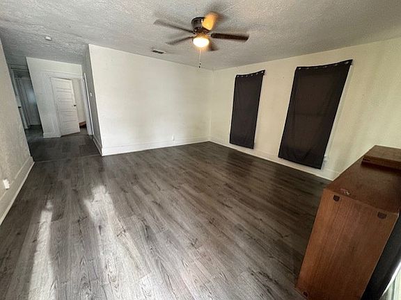 2nd image of 275 Orr St