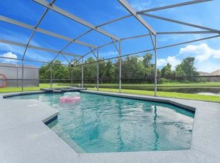 958 Sandy Ridge Dr, Davenport, FL 33896