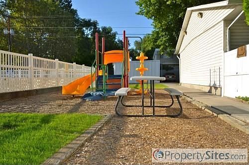 2nd image of 3758 Maple View Dr APT 20