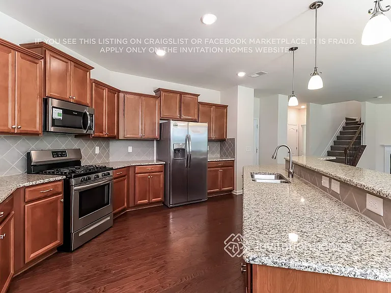 141 Lassen Ln — Photo 9