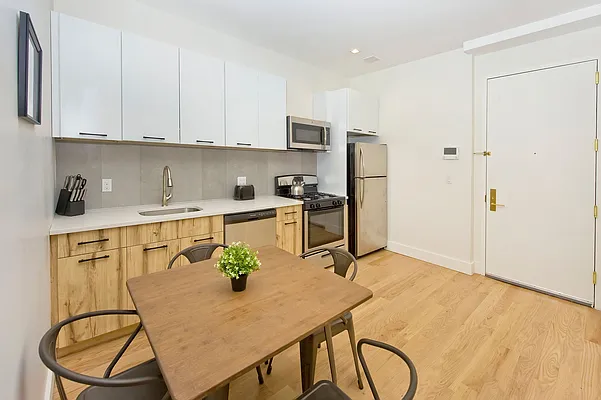 Rented by NOVO | media 32