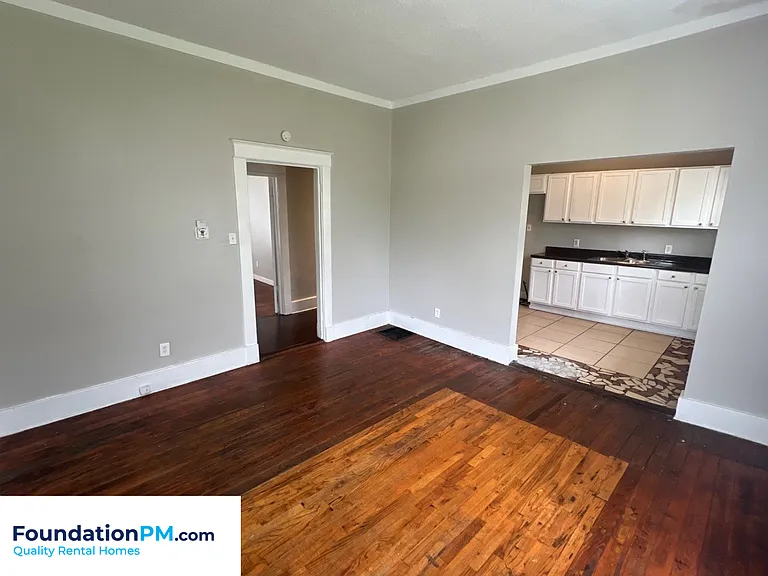701 E Alston Ave — Photo 5