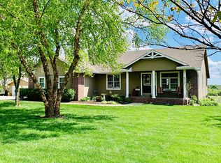 7049 SW 61st St, Topeka, KS 66610