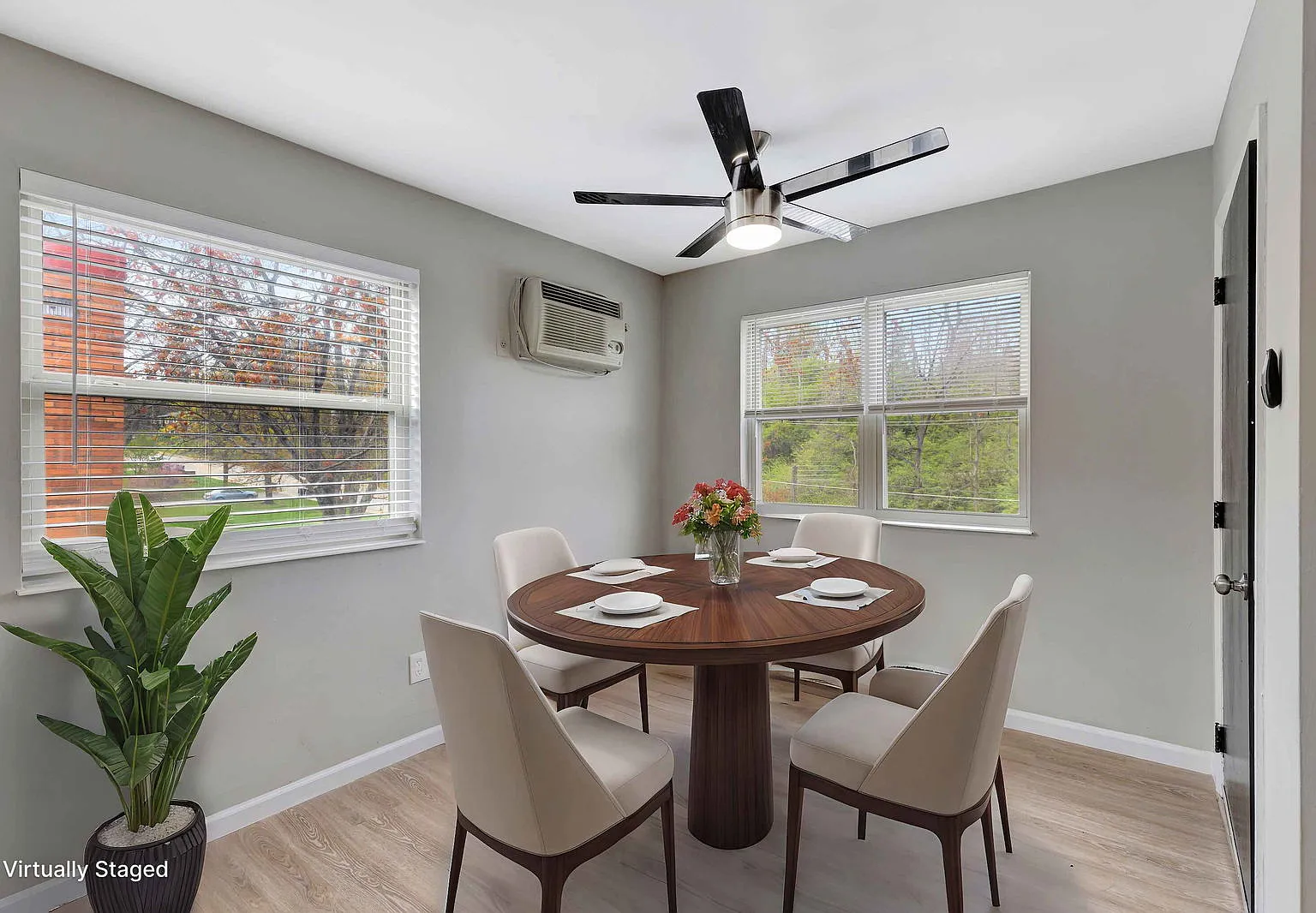 Washington Court Apartments — Photo 2