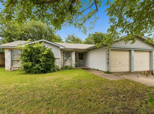 122 Cimarron Ln, Arlington, TX 76014