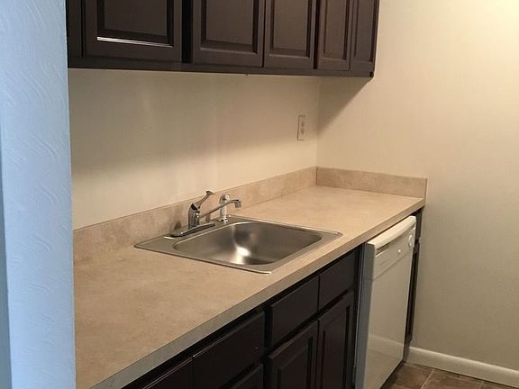 5th image of 711 E Leicester Ave APT C6