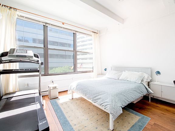 5th image of 83 Murray St APT 3