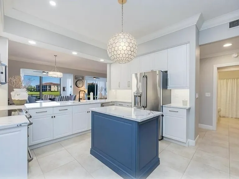 693 Vintage Reserve Cir #1-16A — Photo 3