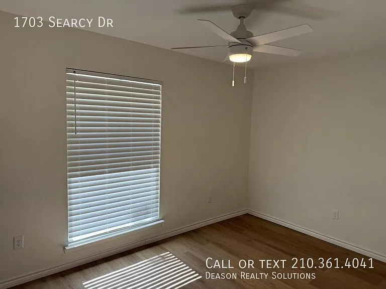 1703 Searcy Dr — Photo 15