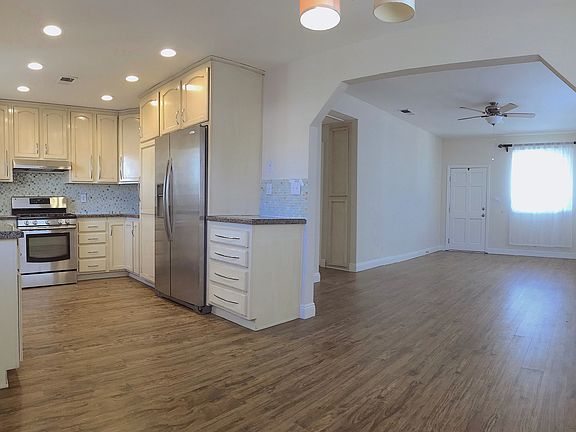 5th image of 1642-1644 Donax Ave #1642
