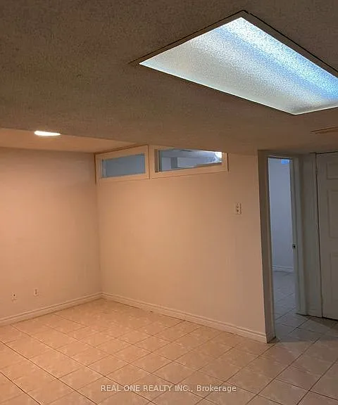 180 Kimono Cres — Photo 17