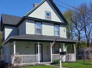14 Hampshire St, Chicopee, MA 01020