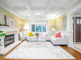 3838 W 15th Ave, Vancouver, BC V6R 2Z9