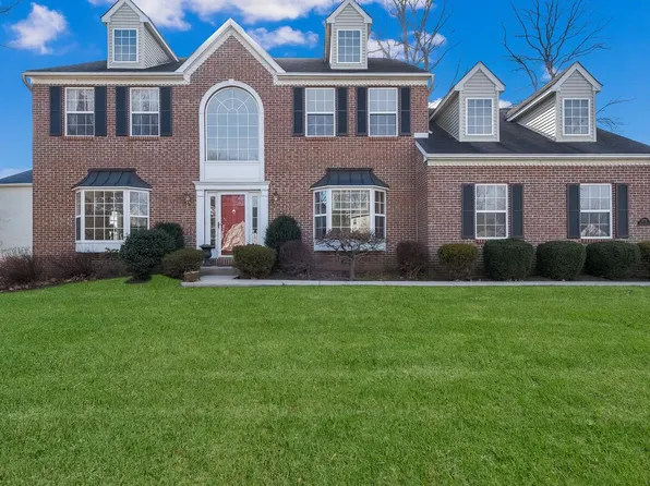 2721 Harvard Dr, Warrington, PA 18976