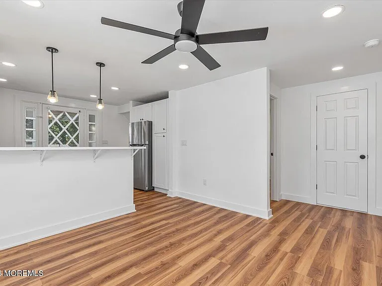 82 Neptune Ave #1/2 — Photo 18