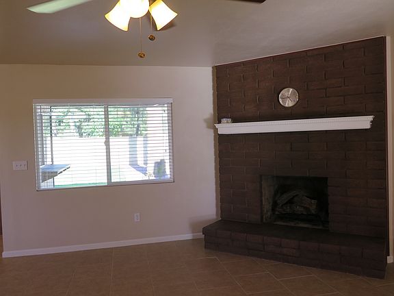 FIREPLACE IN GREATROOM