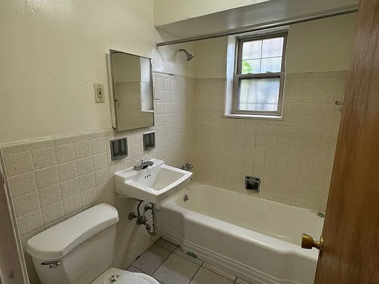 5506 Fifth Avenue — Photo 176