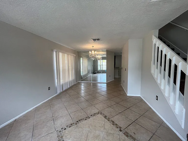 820 Stonechapel Ct — Photo 5