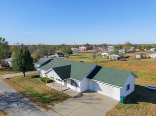507 Tri Lakes Rd, Humansville, MO 65674