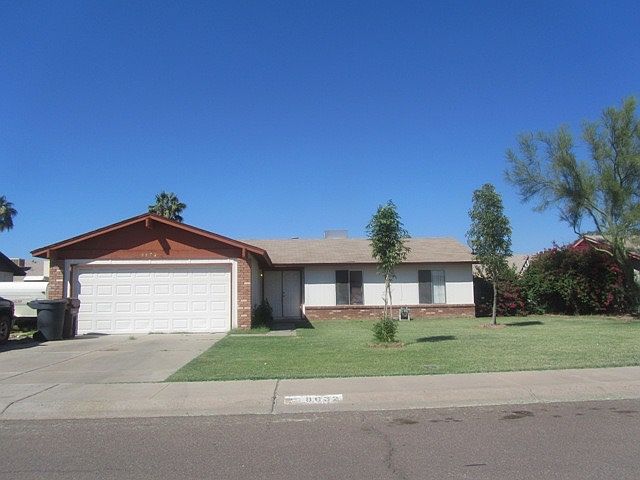 1st image of 8632 W Golden Ln