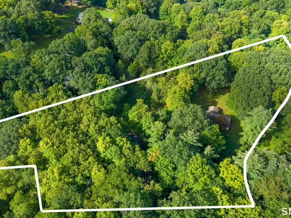 58 Wolfpits Road, Bethel, CT 06801