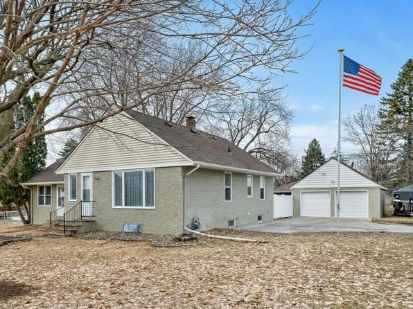 1251 Gardena Ave NE, Fridley, MN 55432