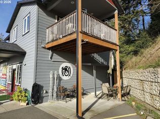 16319 Lower Harbor Rd, Brookings, OR 97415