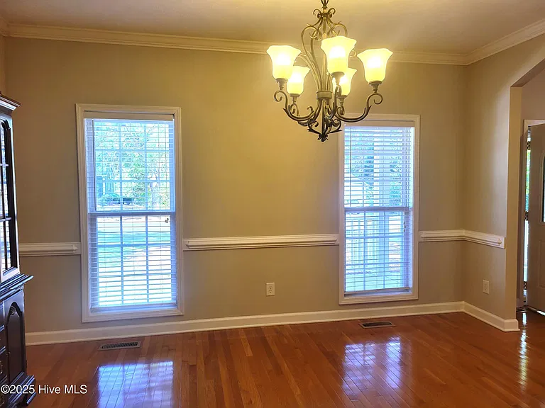 945 Diamondhead Dr S — Photo 18